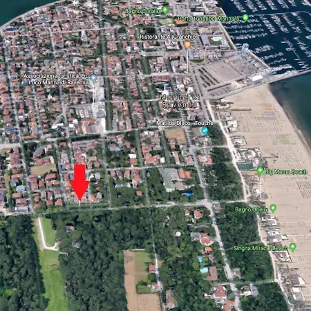 Hébergement de vacances Charming House In With Fenced Garden *