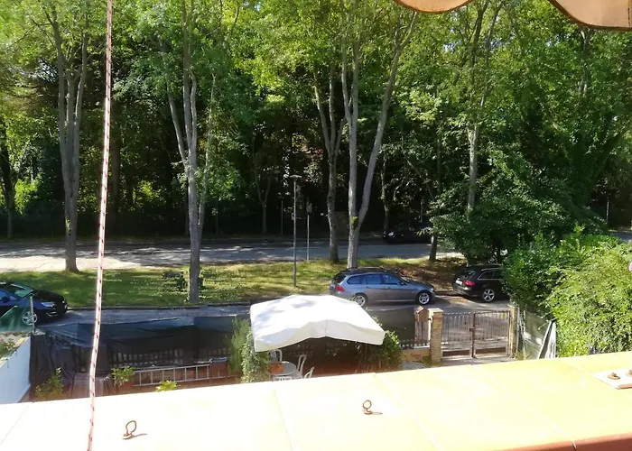 Charming House In With Fenced Garden Marina di Ravenna