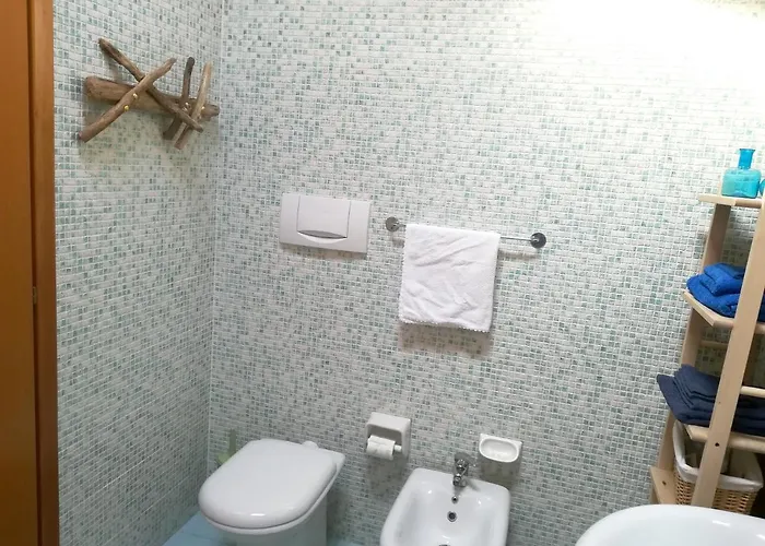 Charming House In With Fenced Garden Hébergement de vacances