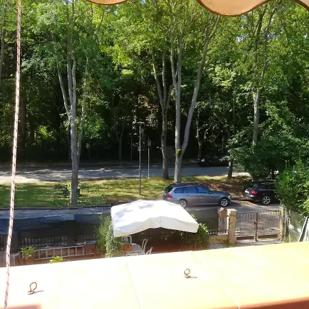 Charming House In With Fenced Garden Marina di Ravenna