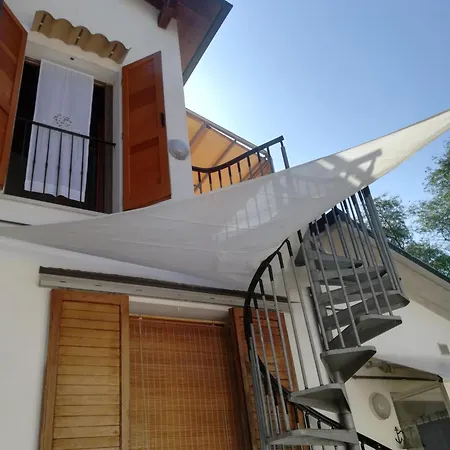 Charming House In With Fenced Garden Дом отдыха Марина-ди-Равенна