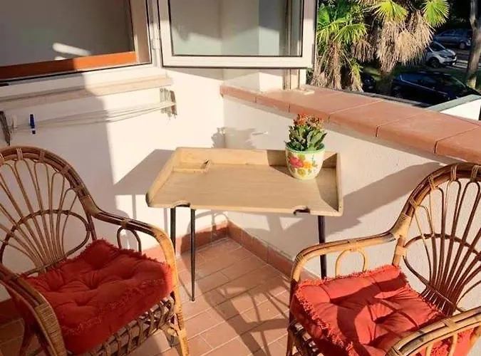 Charming House In With Fenced Garden * مارينا دي رافينا