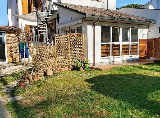 Charming House In With Fenced Garden * مارينا دي رافينا