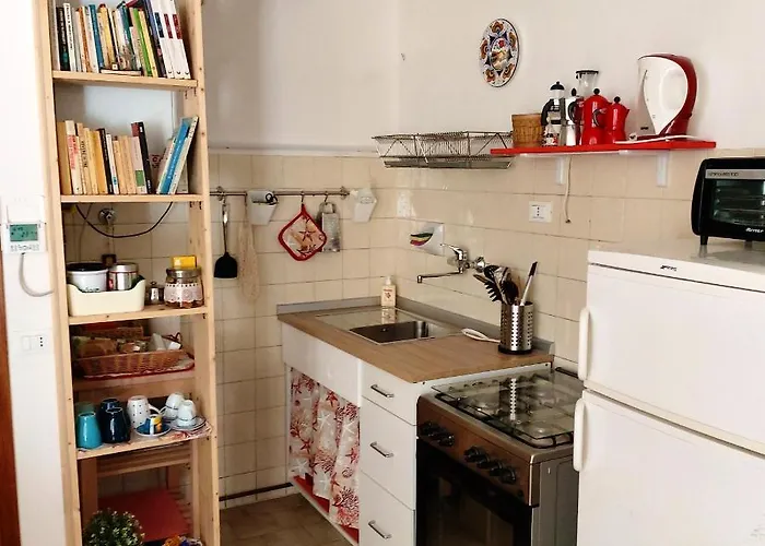 Charming House In With Fenced Garden * مارينا دي رافينا